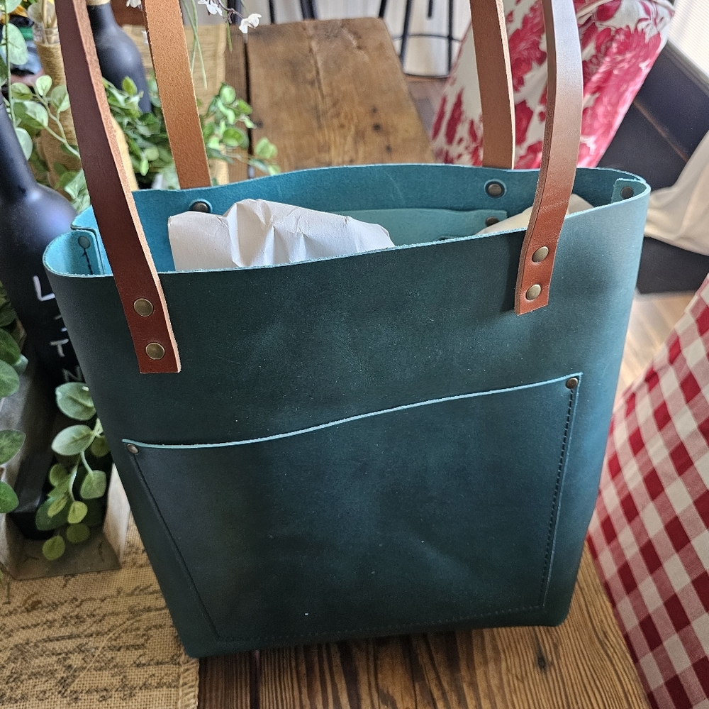 Portland Leather Caribbean Tote Bag with Tandles